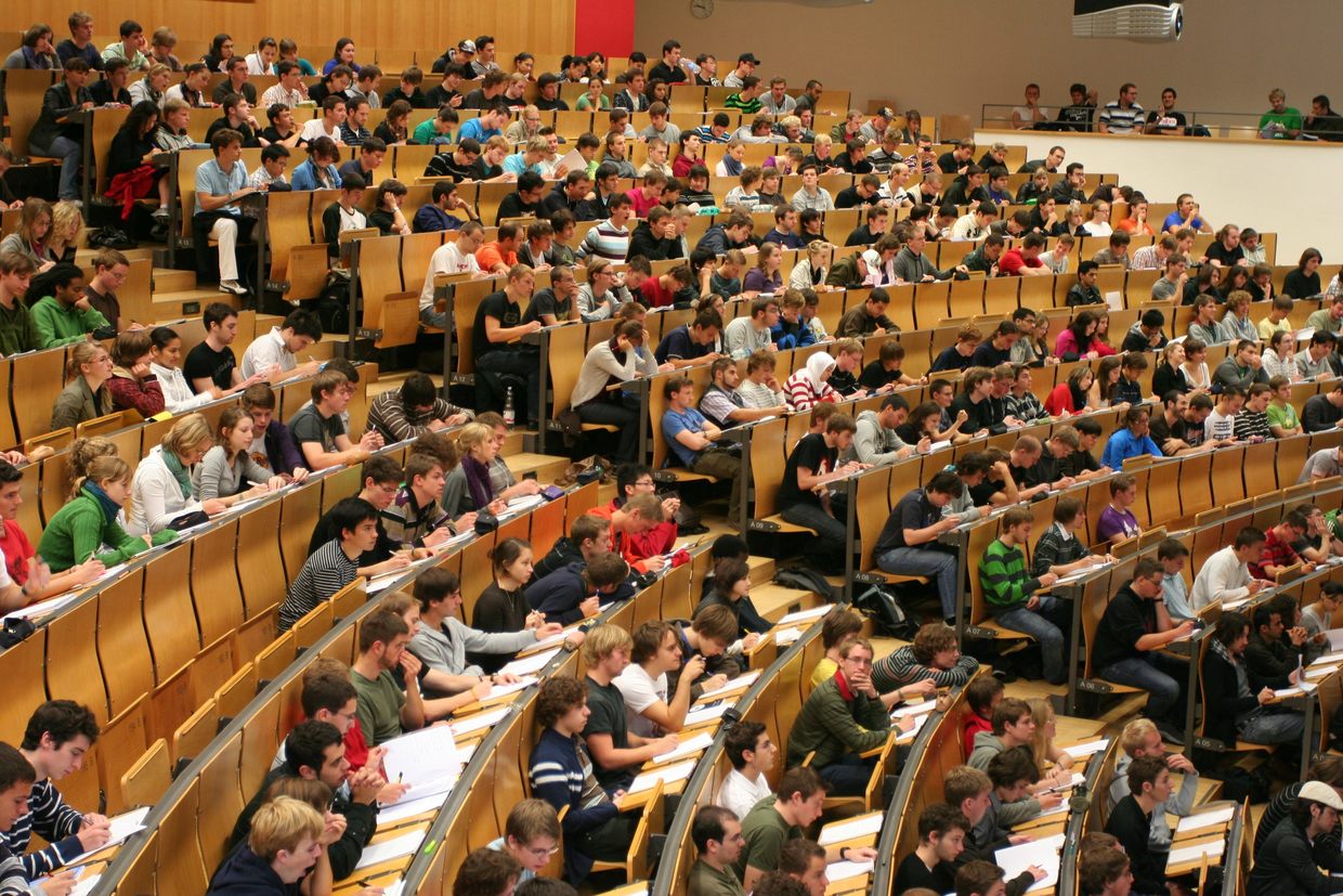 HÃ¶rsaal mit Studierenden